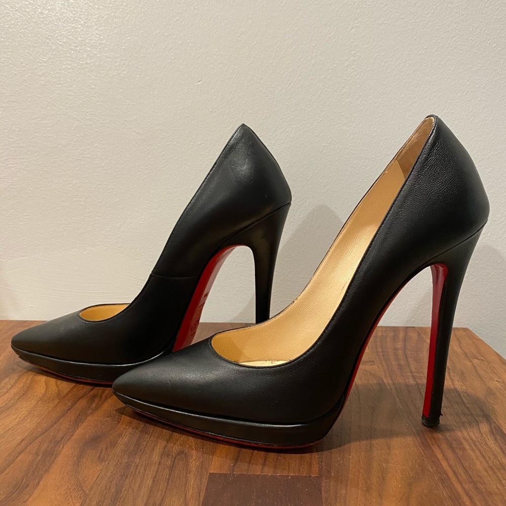 Authentic Christian Louboutin heels. Pigalle Plato